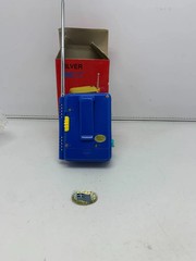 Vintage Silver Brand MINI Sporty 2 Band Radio AM/FM Blue &rsquo;80s RARE UNUSED