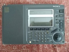 Sony ICF-SW77 Radio Excellent Condition see description. Only AM band works
