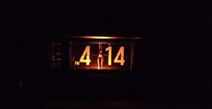 Vintage Audition Flip Clock AM-FM Radio Model 1288-8 With Box/Papers (READ)