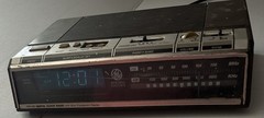 General Electric 7-4646A AM/FM Digital Clock Radio Works.