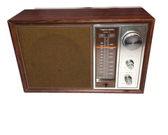 Vintage Realistic AM/FM Radio MTA-11 – Clean, Sounds Excellent, Great Condition!