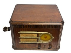 Vintage SILVERTONE TABLETOP AM RADIO – untested WOOD CASE