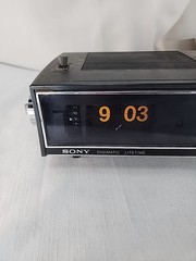 Sony TFM-C620W Digimatic litetime Flip Clock radio – Excellent Condition
