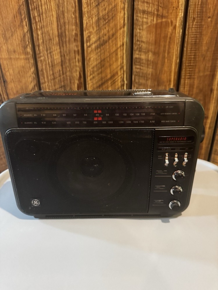 General Electric Superadio Long Range AM/FM GE Super Radio Works Handle Broke Of