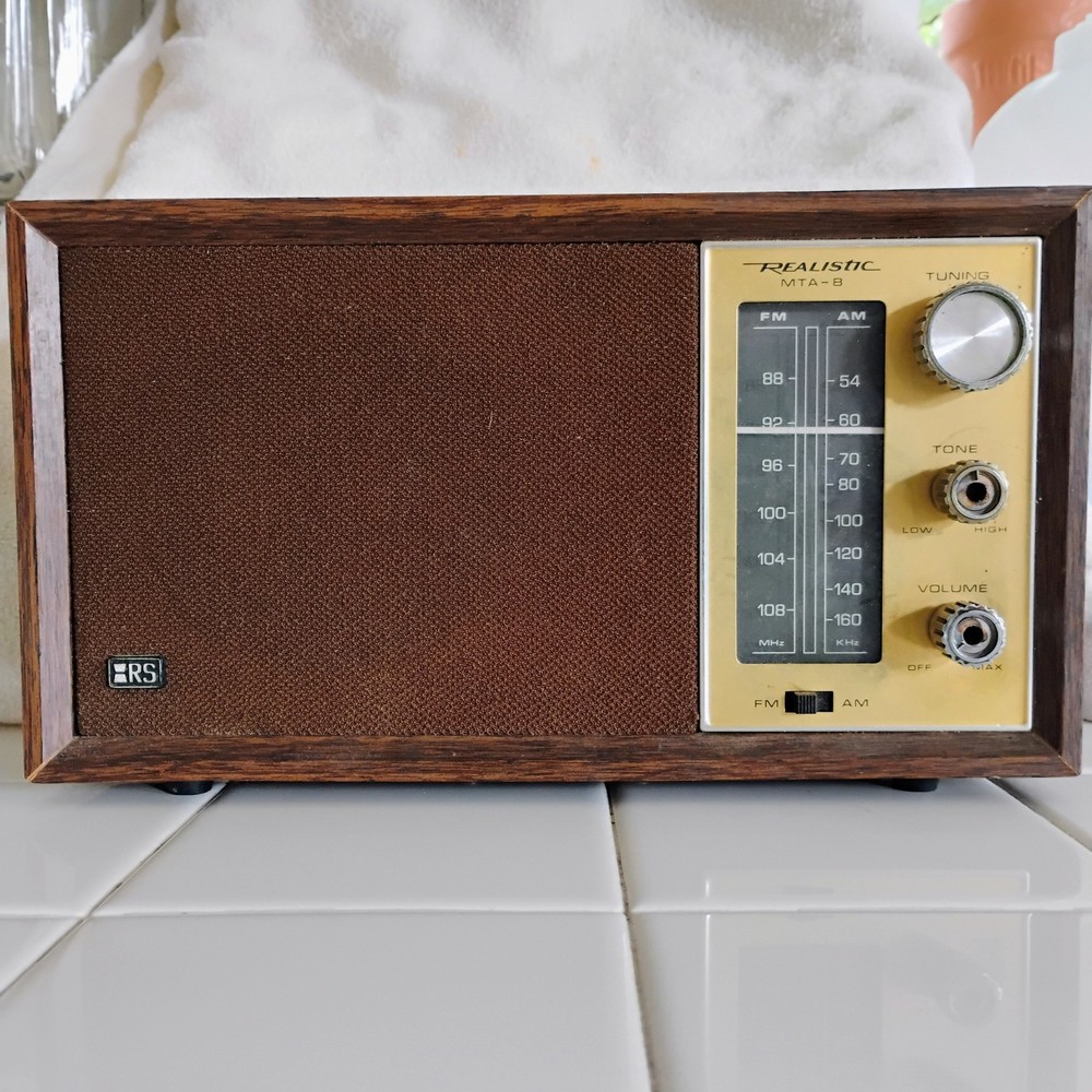 Realistic MTA-8 Vintage AM FM Radio Wood Grain Retro Analog Tested Works