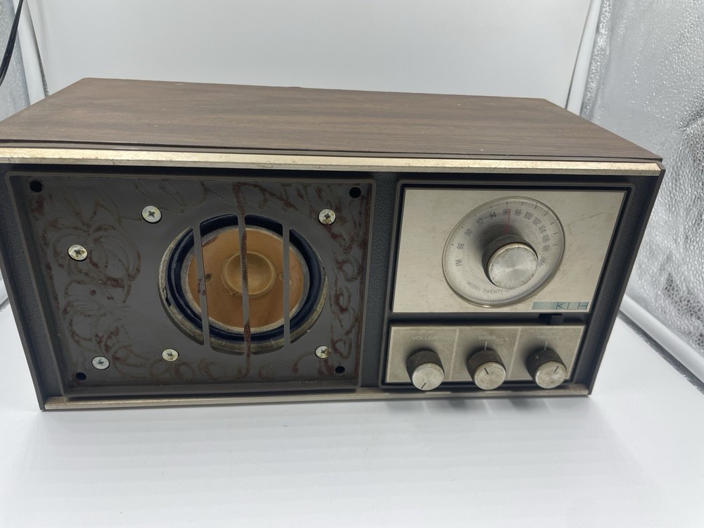 Vintage KLH Model Twenty-One FM Table Radio Missing Speaker Grille Cover- Works!