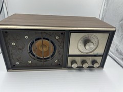 Vintage KLH Model Twenty-One FM Table Radio Missing Speaker Grille Cover- Works!