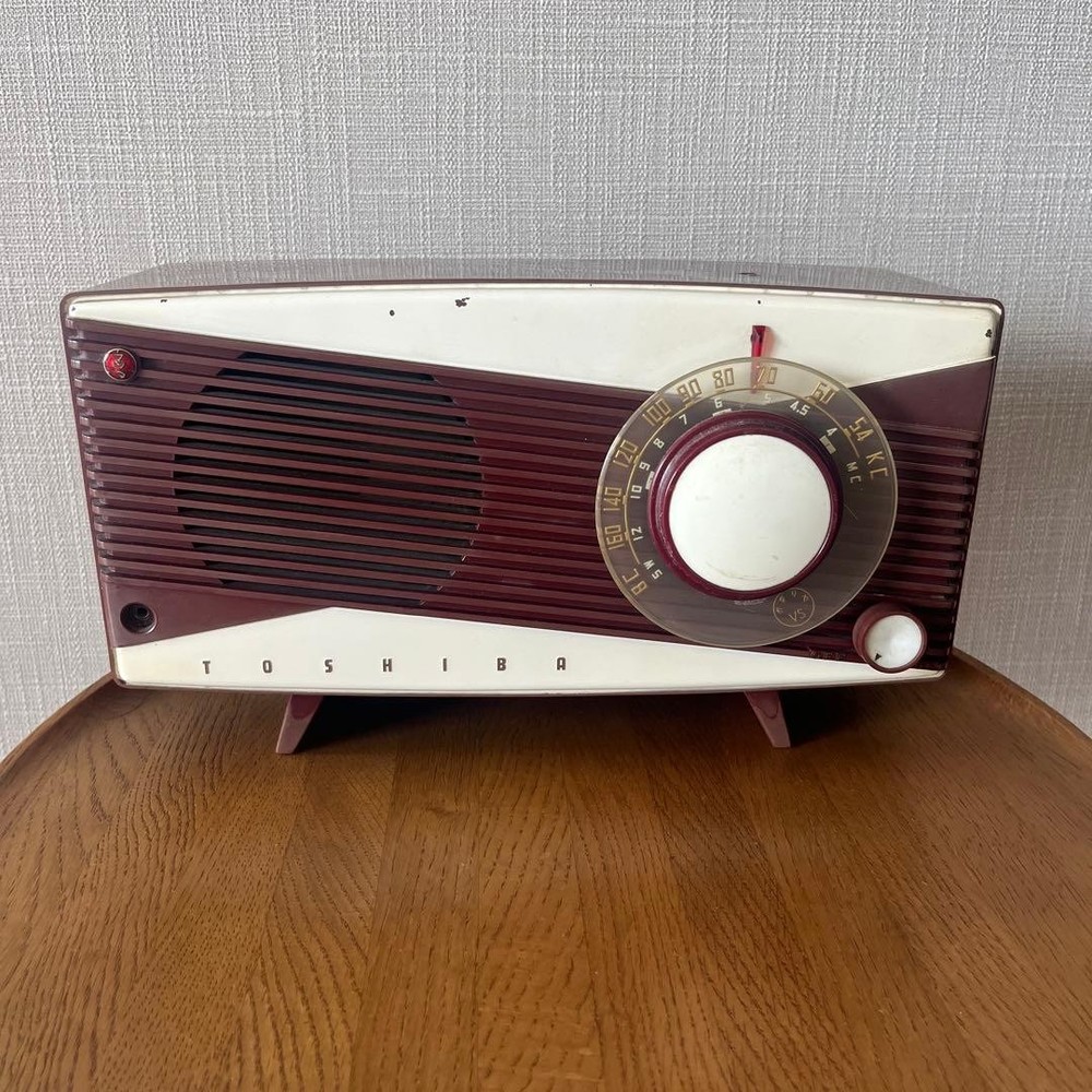 Toshiba Vacuum Tube Radio Vintage Two Band Tabletop Receiver Antique Design JP