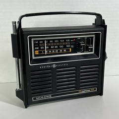 Vintage General Electric GE 7-2914A Solid State AM/FM Radio CB Monitor 40