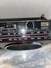 Vintage General Electric GE Model 3-5233B AM/FM Stereo Radio/Cassette Recorder