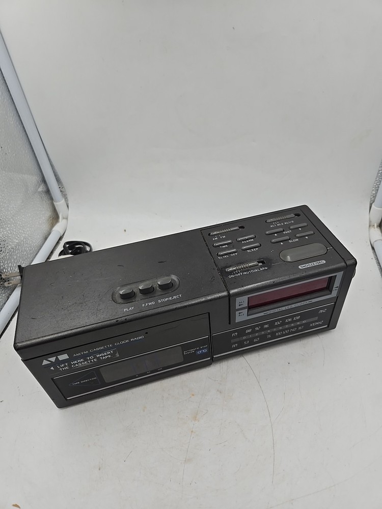 Vintage Sears Roebuck AM/FM Cassette Clock Radio Tape 225.23415