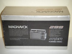 Vintage Magnavox Model 299 Portable AM/FM Radio (Sealed)