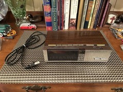 Vintage Lloyd&rsquo;s Digital AM/FM/Clock Radio J294B Series 783A Works Great, Read