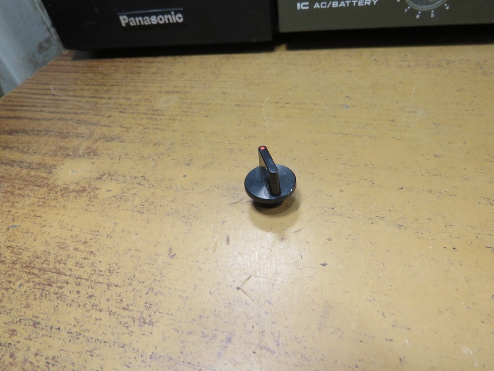 Panasonic UHF PSB RF-1170 AM-FM 5 Band Radio Squelch ON-Off Timer Knob