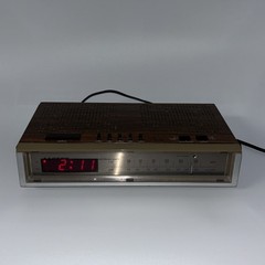Vintage Lloyds J258 Digital Alarm Clock AM/FM Radio Brown Black – Tested READ