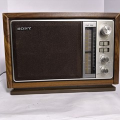 Sony ICF-9740W FM AM Table Radio Woodgrain Cabinet Analog Vintage