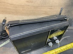 Vintage Ideal Taiwan Solid State AM FM Radio Model PF205 Like Swinger ?