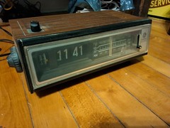 Vintage General Electric Flip Alarm Clock AM/FM Radio Model No 7-4410C