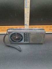 SANYO RPM-C5 AM/FM 2 BAND QUARTZ CLOCK RADIO ALARM W/ ANTENNA & STRAP WORKS.
