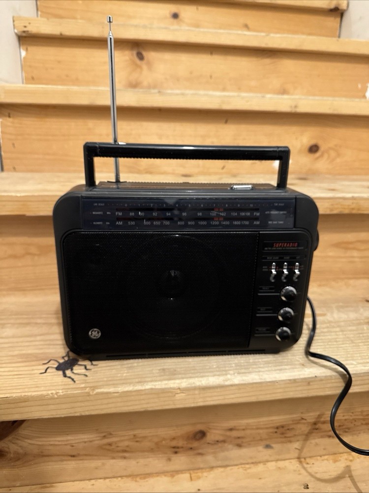 GE Super Radio Long Range AM/FM HI Performance Radio- Black
