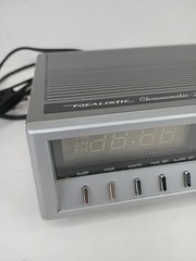 Vintage Silver Realistic Chronomatic 232 Alarm Clock Radio AM FM Tested Working