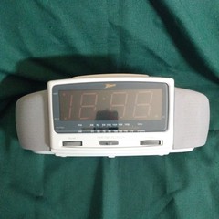 Vintage Zenith Alarm Clock/Radio twin alarms AM FM model Z207G tested working