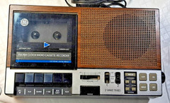 VTG GE FM AM Clock Radio Cassette Recorder Model 7-4956A F07F