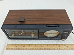 RCA Solid State RZD417W AM Clock RADIO FOR PARTS Wood Grain 60s Taiwan PROP VTG