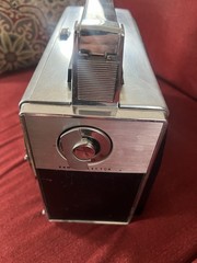 VINTAGE ZENITH ROYAL 3000 ALL TRANSISTOR TRANS-OCEANIC PORTABLE RADIO DECENT