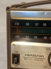 Soundesign Model 2223D Tested Works AM/FM Portable Radio Leather Hong Kong AC/DC