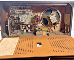 Vintage Panasonic RE-7257 Solid State 2 Band Tuning FM/AM Radio