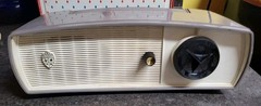 Vintage Rogers Majestic RG 1050U AM Radio Gray Color 1959 Art Deco GREAT LOOK