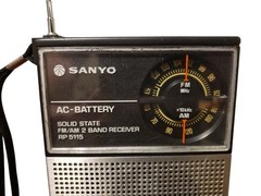 Vintage SANYO RP5115 AM/FM Transistor Radio AC/DC Solid State 1979-1985