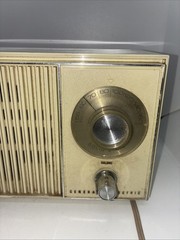 General Electric GE Alarm Clock Radio: Model C-1476B AM Only, Light Not Working