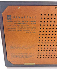 Vintage Panasonic RE-7257 Solid State 2 Band Tuning FM/AM Radio