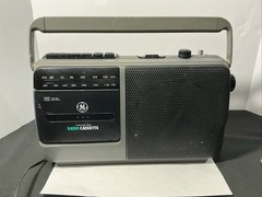 Vintage GE General Electric AM/FM Radio Cassette Player Model 3-5264A Works