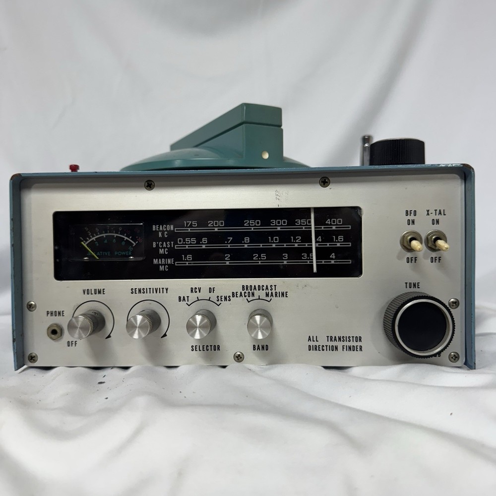 Vintage All Transistor Direction Finder Radio Beacon Marine Receiver Made Japan