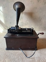 Thomas Home Phonograph Radio Cassette Player Model 177 w/ Witches Hat Horn Works