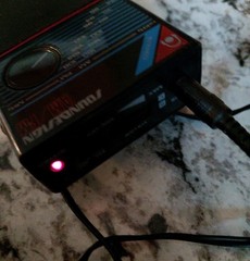 Vintage Retro Soundesign Mini Small Portable AM/FM Radio & Hanging Clip 2020BLK