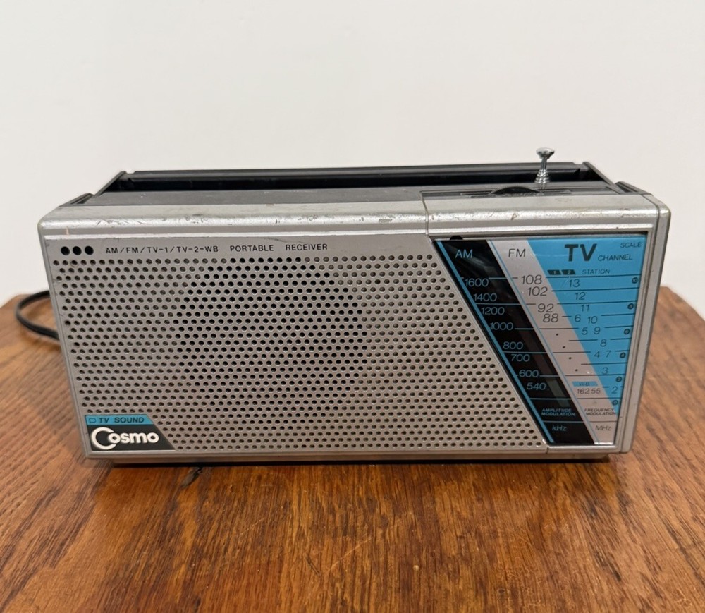 Silver Streak Cosmo TV Sound Radio Model R-2407 AM/FM Works