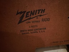 Vintage ZENITH S-40273 Long Distance AM Radio Futuristic Modern MCM Powers On