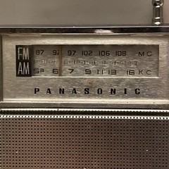 Vintage Retro Modern Panasonic RF-811 AM/FM Portable Transistor Radio As Is