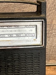 Vintage General Electric Solid State Two-Way Power AM FM Portable Radio 7-2810F