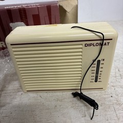 Portable Pocket DIPLOMAT AM/FM #15023 Transistor Radio Vintage Retro Nostalgic