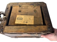 Vintage SILVERTONE TABLETOP AM RADIO – untested WOOD CASE