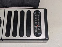 Vintage Randix QCR-18S Portable Radio & Alarm Clock (ZD)
