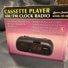 Lenoxx Sound AM/FM Digital Clock Radio Cassette Player Model CR-186 NEW!!