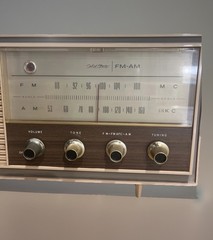 Vintage MC Panasonic RE-746- 2 Band System AM/FM/AFC FM Solid State Radio