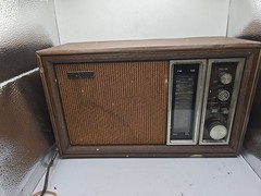 Vintage Wood Sony TFM-9450W AM/FM Radio