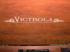 2017 Victrola Bluetooth AM/FMRadio CD Cassette Record Player Phonograph VTA-200B